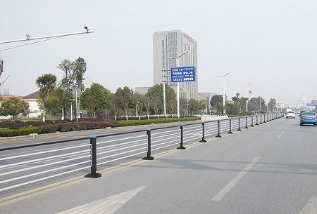 智能護欄.jpg